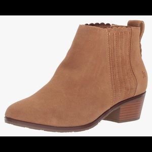 Brand new never worn Jack Rogers Liddy Suede booties in stone color.
